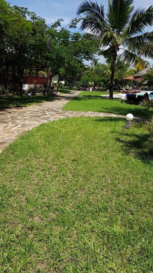 Crystal Bay Resort Watamu Exterior foto